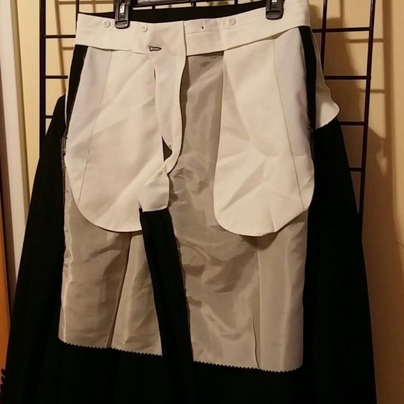 Mens Tuxedo - Picture 15 of 16